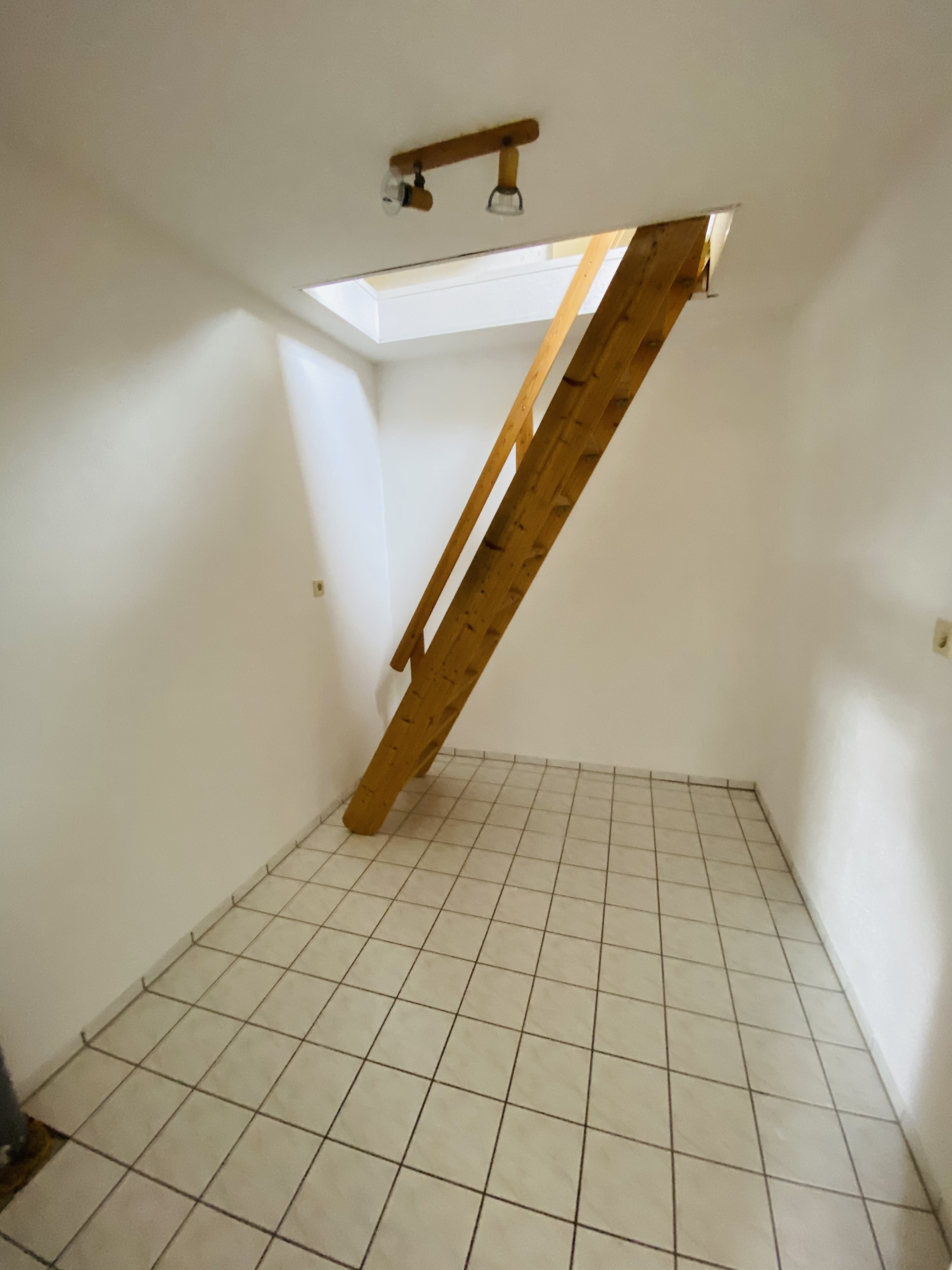 Abstellraum/Zugang Dachboden